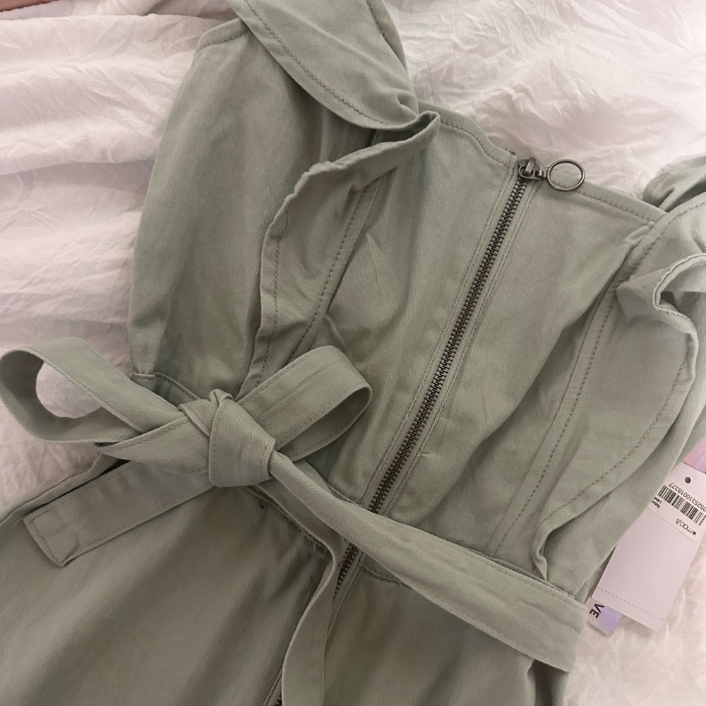 Tinseltown Ruffled Romper - Picture 2 of 5